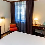 Hotel Mercure Frankfurt Airport 4*