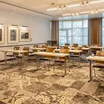 Mercure Frankfurt Airport 4*