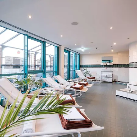 Mercure Frankfurt Airport 4*