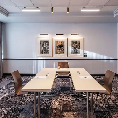 Hotel Mercure Frankfurt Airport 4*