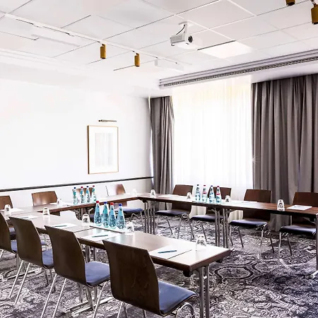 Mercure Frankfurt Airport 4*