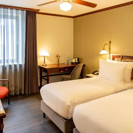 Hotel Mercure Frankfurt Airport 4*