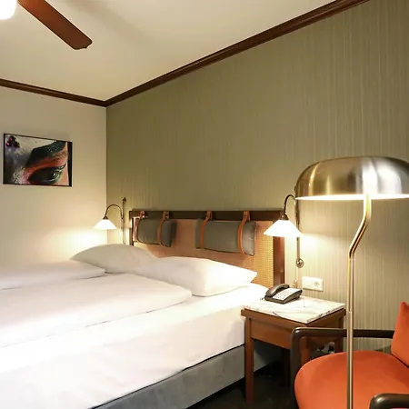 Hotel Mercure Frankfurt Airport 4*