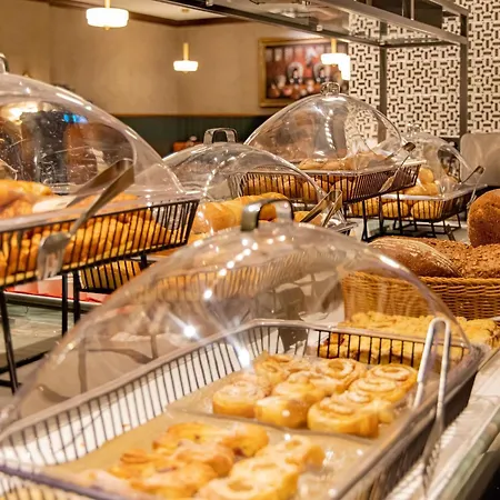 Mercure Frankfurt Airport 4*