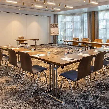 Mercure Frankfurt Airport Hotel 4*