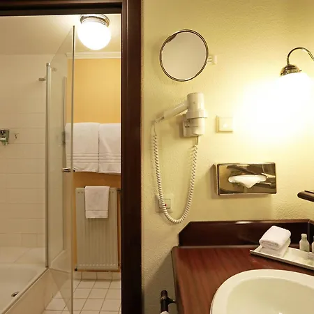 Mercure Frankfurt Airport 4*