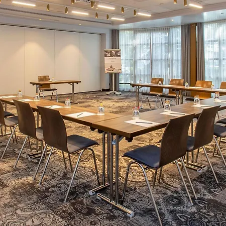 Mercure Frankfurt Airport Hotel 4*