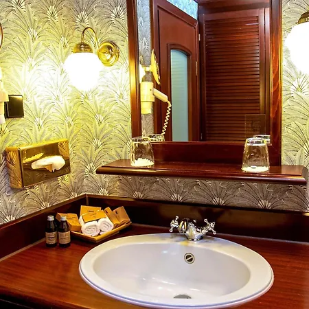 Mercure Frankfurt Airport Hotel 4*