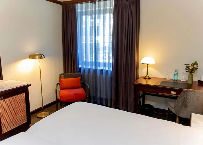 Hotel Mercure Frankfurt Airport 4*