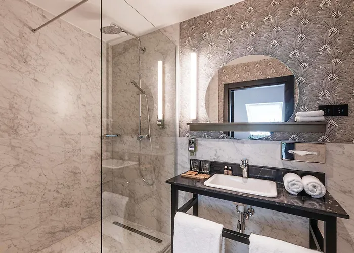 Hotel Mercure Frankfurt Airport 4*