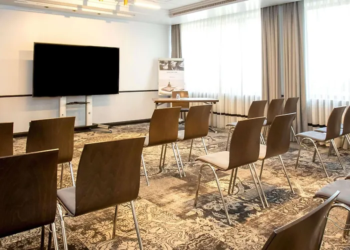 Mercure Frankfurt Airport 4*